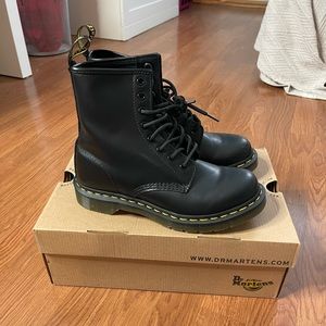 Matte black Dr Martens